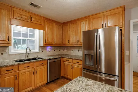 Kitchen - 2249 Cluster Ln, Grayson, GA 30017 photo 3 of 3