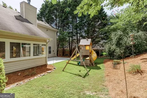 Exterior - 2249 Cluster Ln, Grayson, GA 30017 photo 9 of 14