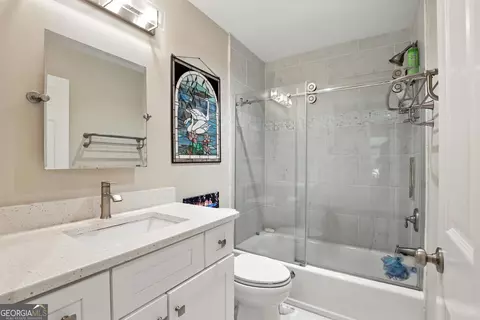 Bath - 231 Pine Ave #A, Demorest, GA 30535 photo 1 of 3
