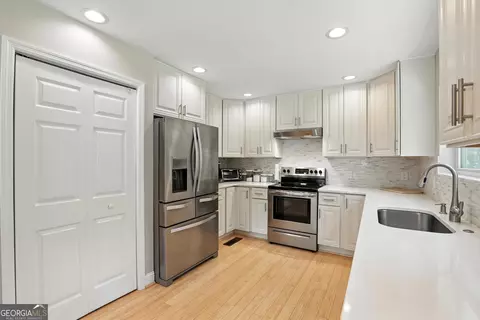 Kitchen - 231 Pine Ave #A, Demorest, GA 30535 photo 2 of 2