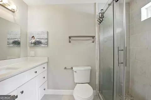 Bath - 231 Pine Ave #A, Demorest, GA 30535 photo 3 of 3