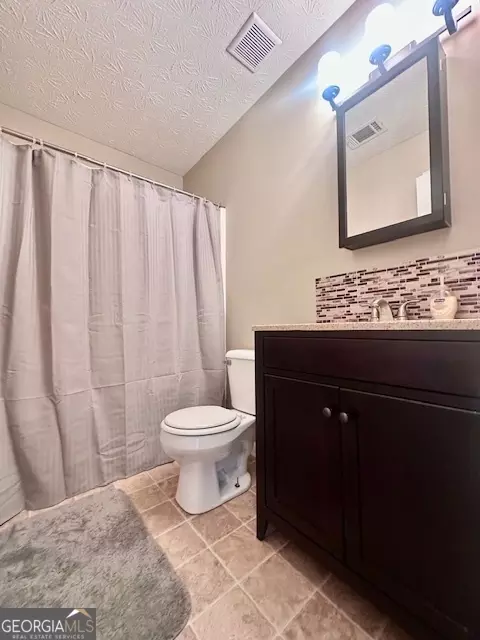 Bath - 2966 Upper Big Springs Rd, Lagrange, GA 30241 photo 1 of 2