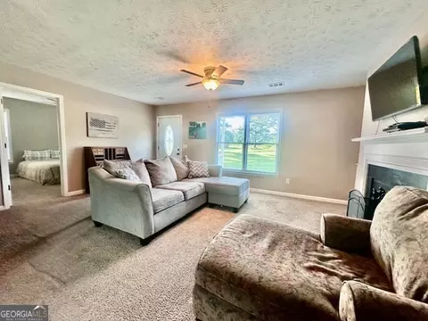 Living - 2966 Upper Big Springs Rd, Lagrange, GA 30241 photo 1 of 5