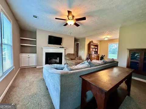 Living - 2966 Upper Big Springs Rd, Lagrange, GA 30241 photo 3 of 5