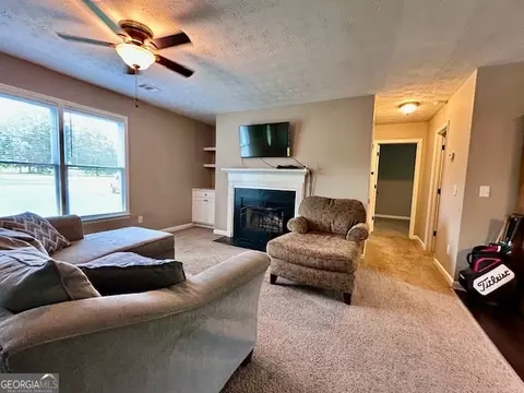 Living - 2966 Upper Big Springs Rd, Lagrange, GA 30241 photo 5 of 5