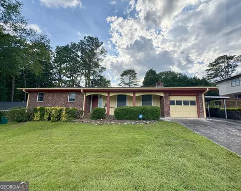 6413 Maddox Rd, Morrow, GA 30260
