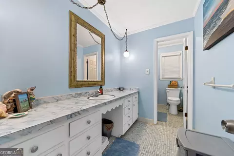 Bath - 116 Sitton Ave, Gordon, GA 31031 photo 2 of 3