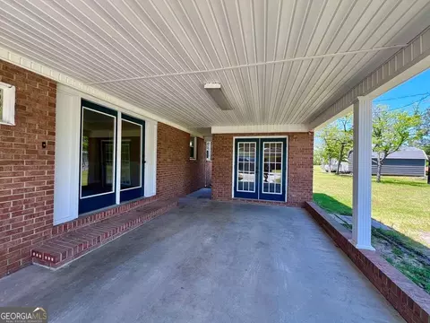 Exterior - 55 Third Ave, Hazlehurst, GA 31539 photo 4 of 4