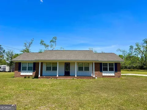 55 Third Ave, Hazlehurst, GA 31539