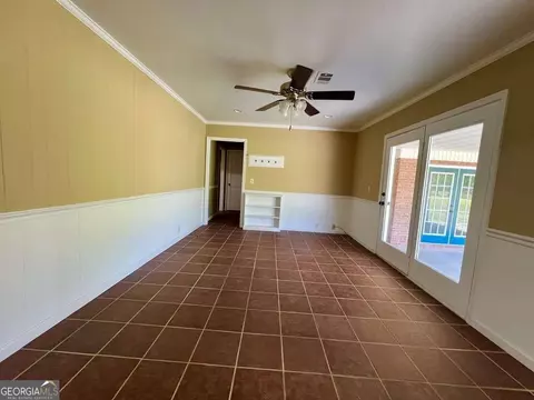 Living - 55 Third Ave, Hazlehurst, GA 31539 photo 2 of 2