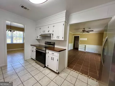 Kitchen - 55 Third Ave, Hazlehurst, GA 31539 photo 2 of 3