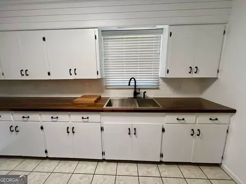 Kitchen - 55 Third Ave, Hazlehurst, GA 31539 photo 3 of 3