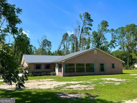 212 Arthur Mcneal Rd, Hazlehurst, GA 31539