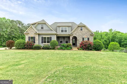 14 Hunters Overlook Dr, Senoia, GA 30276