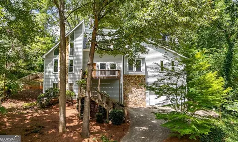 569 Farmbrook Trl NE, Kennesaw, GA 30144 photo 1