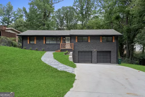 3944 W Hilda Cir, Decatur, GA 30035