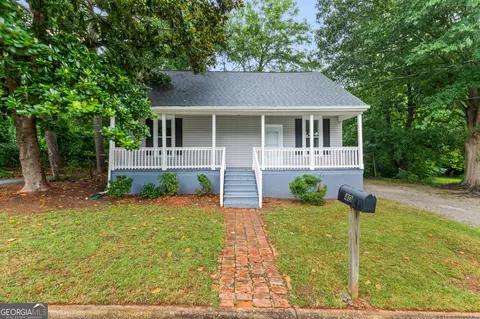 40 Wilcoxon St, Newnan, GA 30263