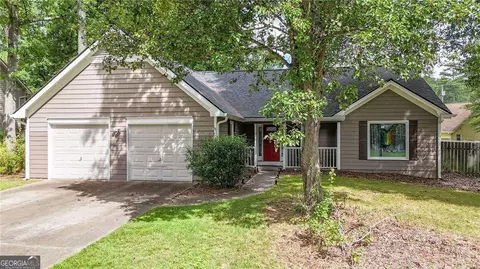 2432 Country Lake Ln, Powder Springs, GA 30127