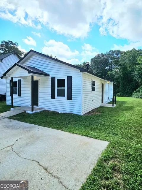 1054 W College Ext St, Griffin, GA 30224
