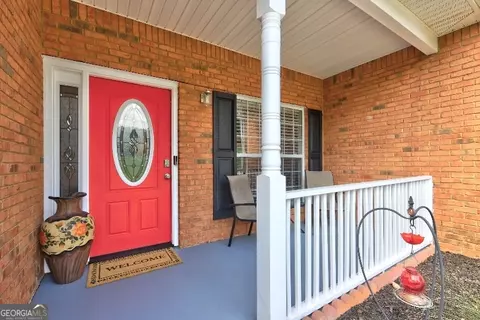 Exterior - 557 Togwatee Pass, Hampton, GA 30228 photo 2 of 3