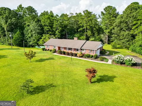6719 W Point Rd, Lagrange, GA 30240