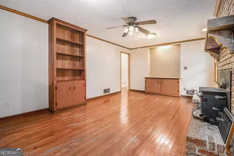 Living - 9 Ridge Dr, Hampton, GA 30228 photo 4 of 5