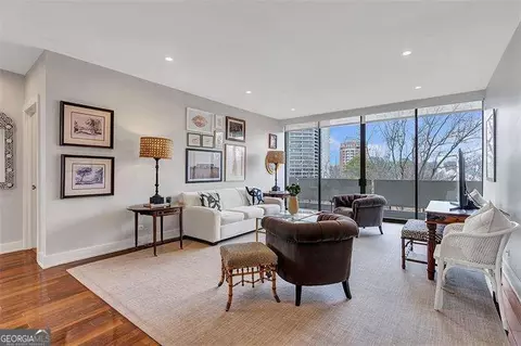 2575 Peachtree Rd NE #11D, Atlanta, GA 30305