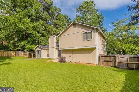 Exterior - 5404 Biffle Downs Rd, Stone Mountain, GA 30088 photo 3 of 5