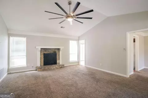 Living - 5404 Biffle Downs Rd, Stone Mountain, GA 30088 photo 2 of 8