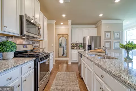 Kitchen - 4111 Millstone Park Ln #3A, Gainesville, GA 30504 photo 2 of 2