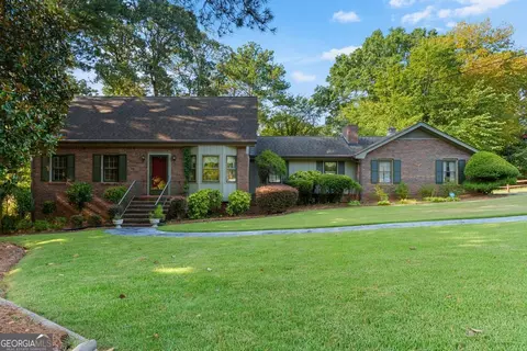 1544 Fair Haven Dr, Riverdale, GA 30296