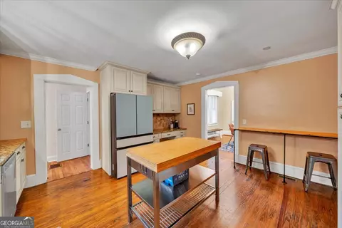 Kitchen - 902 Washington St, Perry, GA 31069 photo 3 of 5