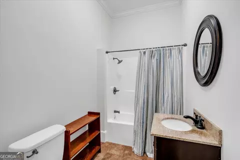 Bath - 902 Washington St, Perry, GA 31069 photo 6 of 6