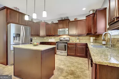 Kitchen - 568 Kory Dr, Newnan, GA 30263 photo 1 of 3