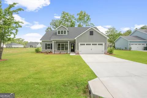 109 Ennis Rd, Pembroke, GA 31321