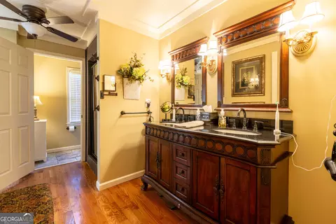 Bath - 421 Mcdaniel St, Monroe, GA 30655 photo 1 of 3