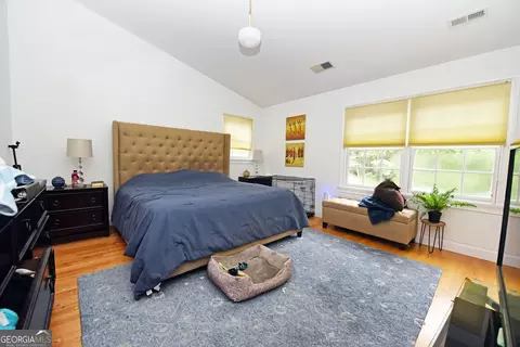 Bedroom - 919 Deer Chase Rd, Toccoa, GA 30577 photo 4 of 13