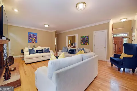 Living - 919 Deer Chase Rd, Toccoa, GA 30577 photo 4 of 4