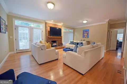 Living - 919 Deer Chase Rd, Toccoa, GA 30577 photo 2 of 4