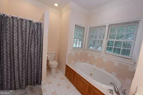 Bath - 919 Deer Chase Rd, Toccoa, GA 30577 photo 2 of 7