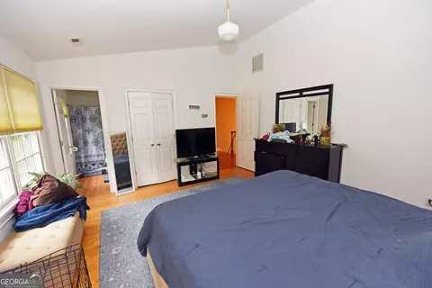 Bedroom - 919 Deer Chase Rd, Toccoa, GA 30577 photo 5 of 13