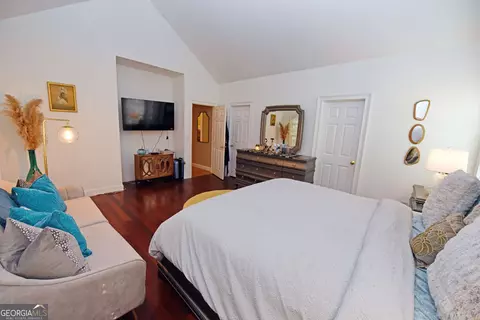 Bedroom - 919 Deer Chase Rd, Toccoa, GA 30577 photo 3 of 13