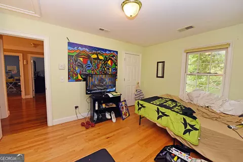 Bedroom - 919 Deer Chase Rd, Toccoa, GA 30577 photo 6 of 13