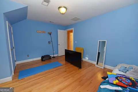 Bedroom - 919 Deer Chase Rd, Toccoa, GA 30577 photo 9 of 13