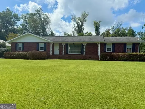520 Hope St, Metter, GA 30439