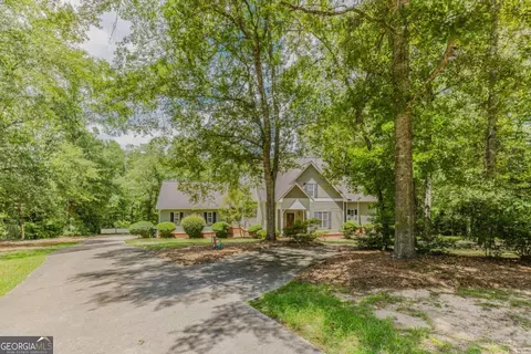 484 Edgewood Dr, Ellaville, GA 31806