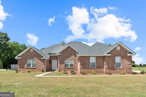 302 Southland Trl, Byron, GA 31008