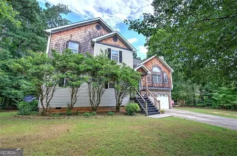 95 Greatwood Dr, White, GA 30184
