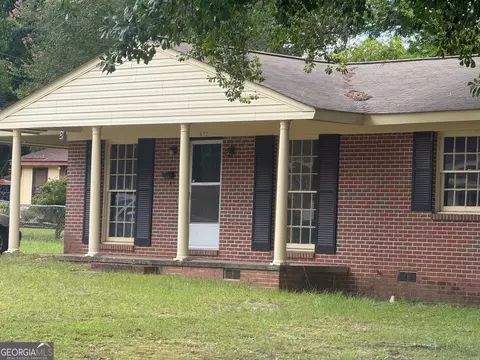512 Holly Dr, Eufaula, AL 36027