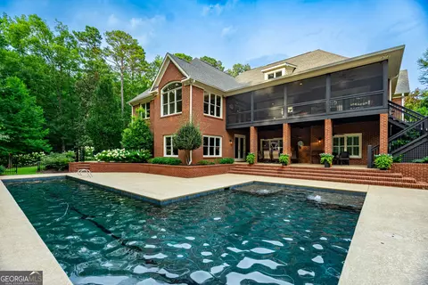 Exterior - 100 Lakeshore Pointe Pointe, Lagrange, GA 30240 photo 2 of 17